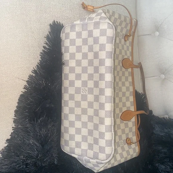 Louis Vuitton Damier Azur Neverfull MM - Picture 8 of 10